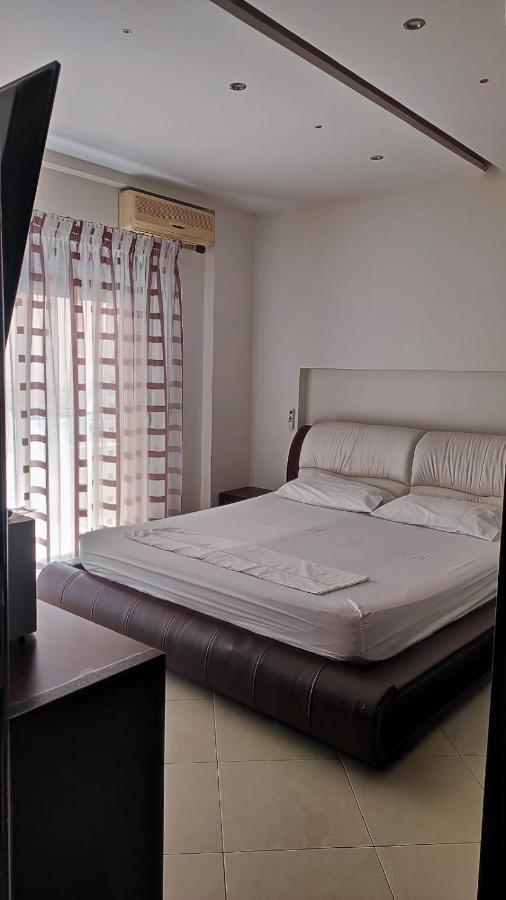 Lolu Apartment Plus Privat Parking Влёра Экстерьер фото