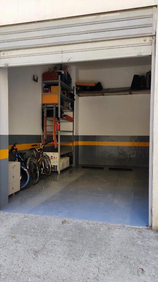 Lolu Apartment Plus Privat Parking Влёра Экстерьер фото